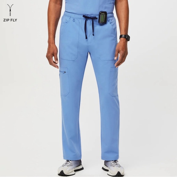 Figs Men’s Technical Collection Scrub Set - Picture 4 of 12